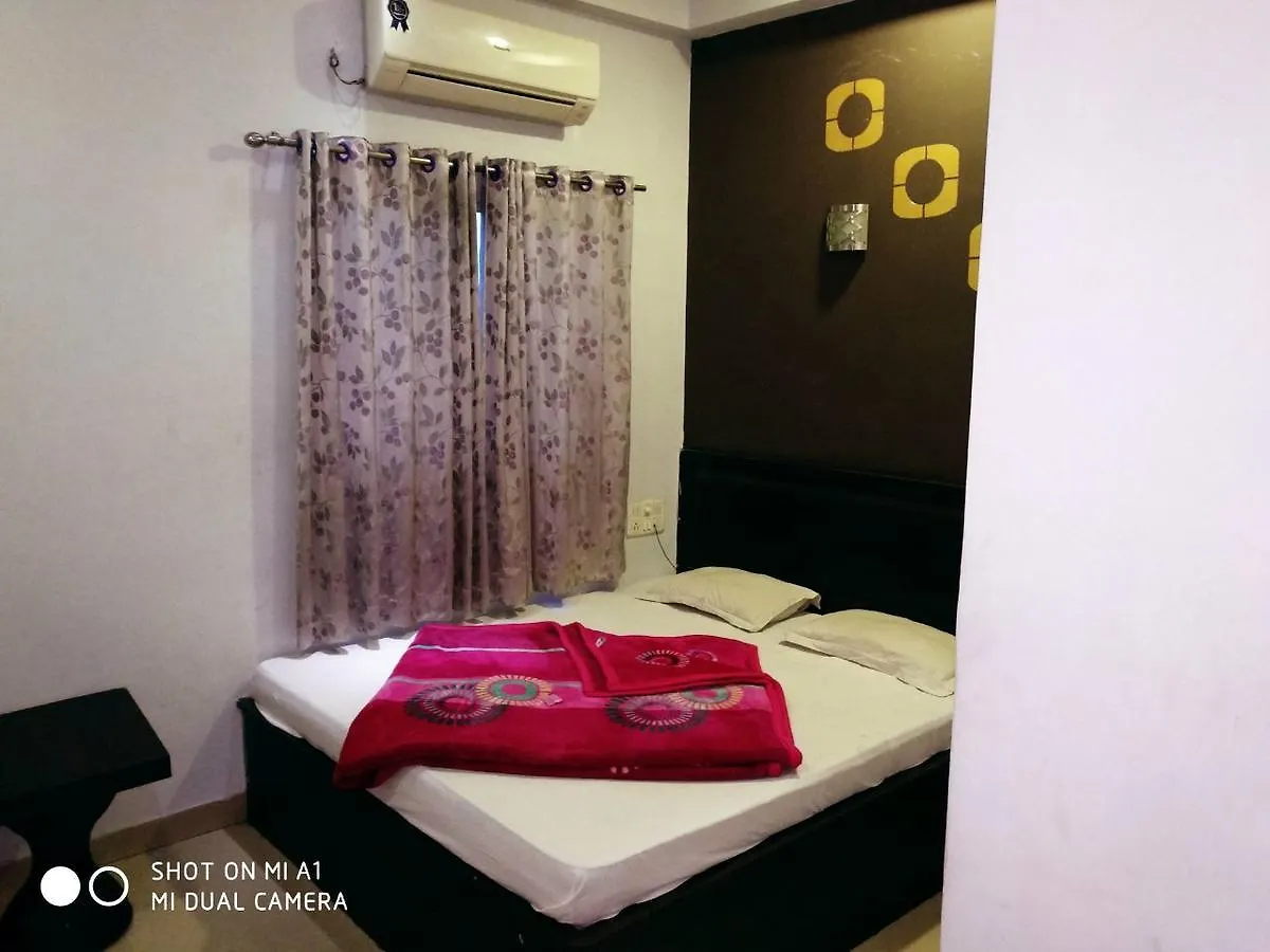 Hotel Surbhi Palace 우다이푸르