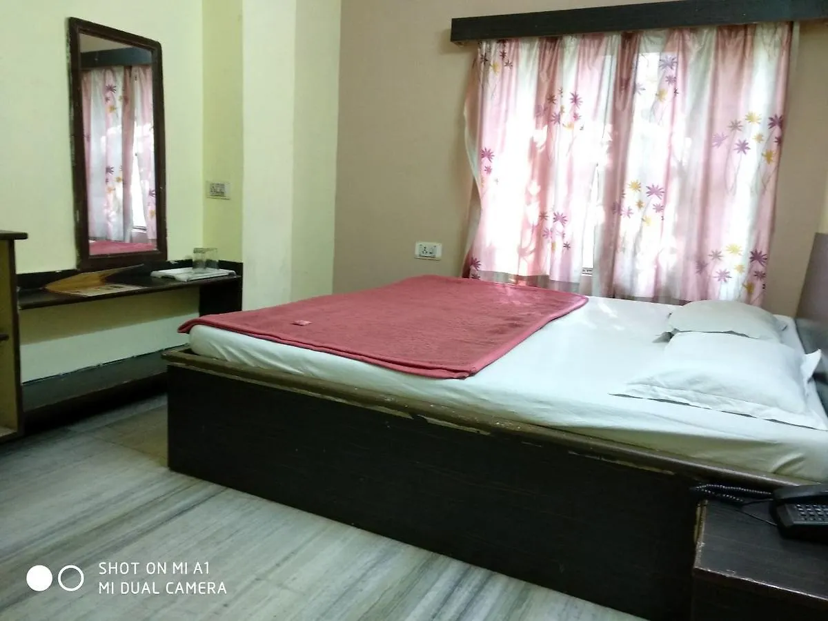 Hotel Surbhi Palace 우다이푸르